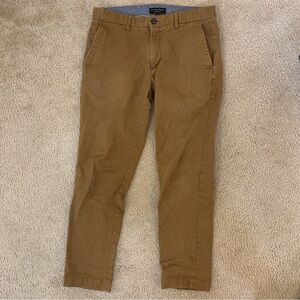Banana republic brown Men’s Mason chino pants